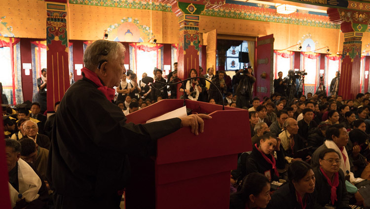 Director of Norbulinka Institute Kasur Kalsang Yeshi speaking at the 21st Anniversary Ceremony in Sidhpur, HP, India on March 9, 2017. Photo by Tenzin Choejor/OHHDL