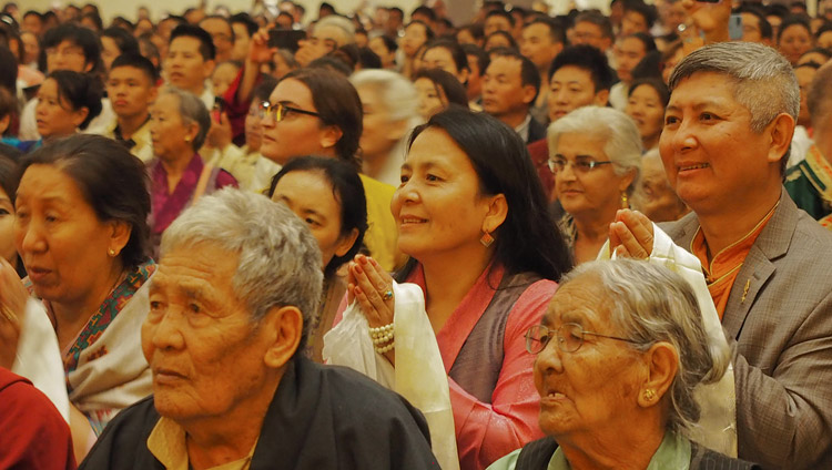 तिब्बती समुदाय के लिए परम पावन दलाई लामा के सम्बोधन को सुनते हुए श्रोतागण, बोस्टन, एमए, संयुक्त राज्य अमेरिका, जून २५, २०१७   चित्र/जेरमी रसेल/ओएचएचडीएल 