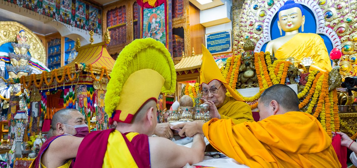 केंद्रीय दोखम छोइशी गांगड्रुग तथा हिमालयन बौद्ध सांस्कृतिक संघ द्वारा की गई दीर्घायु प्रार्थना