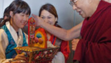 परम पावन दलाई लामा का जापान आगमन