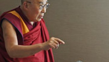 परम पावन दलाई लामा का ब्रिटेन आगमन