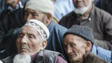 कालचक्र रेत मंडल का विघटन शैक्षिक , परियोजनाओं की यात्रा और मुस्लिम समन्वय समिति, लेह द्वारा आयोजित मध्याह्न  का भोजन