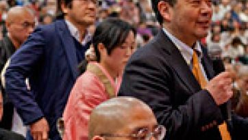 टोक्यो के लिए रवाना होने से पूर्व कोयासन में सार्वजनिक व्याख्यान