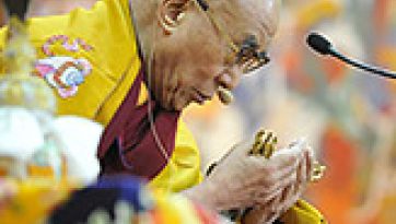 परम पावन दलाई लामा का चोंखापा के “मार्ग के तीन प्रमुख अंग” पर प्रवचन