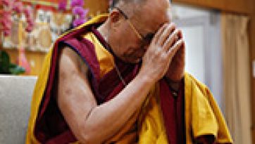 परम पावन दलाई लामा ने फिलिपींस के हैयन तूफान के कारण हुए विनाश पर अपना दुःख और चिंता व्यक्त की