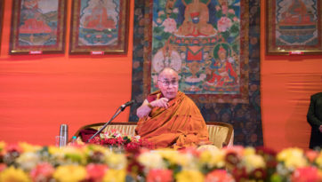 १०० लाख के लिए १०० लाख अभियान के लिए हरी झंडी दिखाने से पूर्व तुषित में व्याख्यान