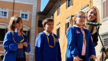 पीसा स्क्वायर में सार्वजनिक व्याख्यान तथा माइंड साइंस संगोष्ठी का उद्घाटन