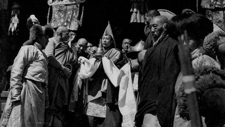 परम पावन दलाई लामा १९५० में डोमो, तिब्बत में।
