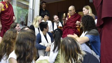 किस प्रकार हम अपने लिए समस्याएं उत्पन्न करते हैं।