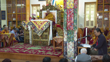 रूसी बौद्ध अनुयायियों के लिए प्रवचन